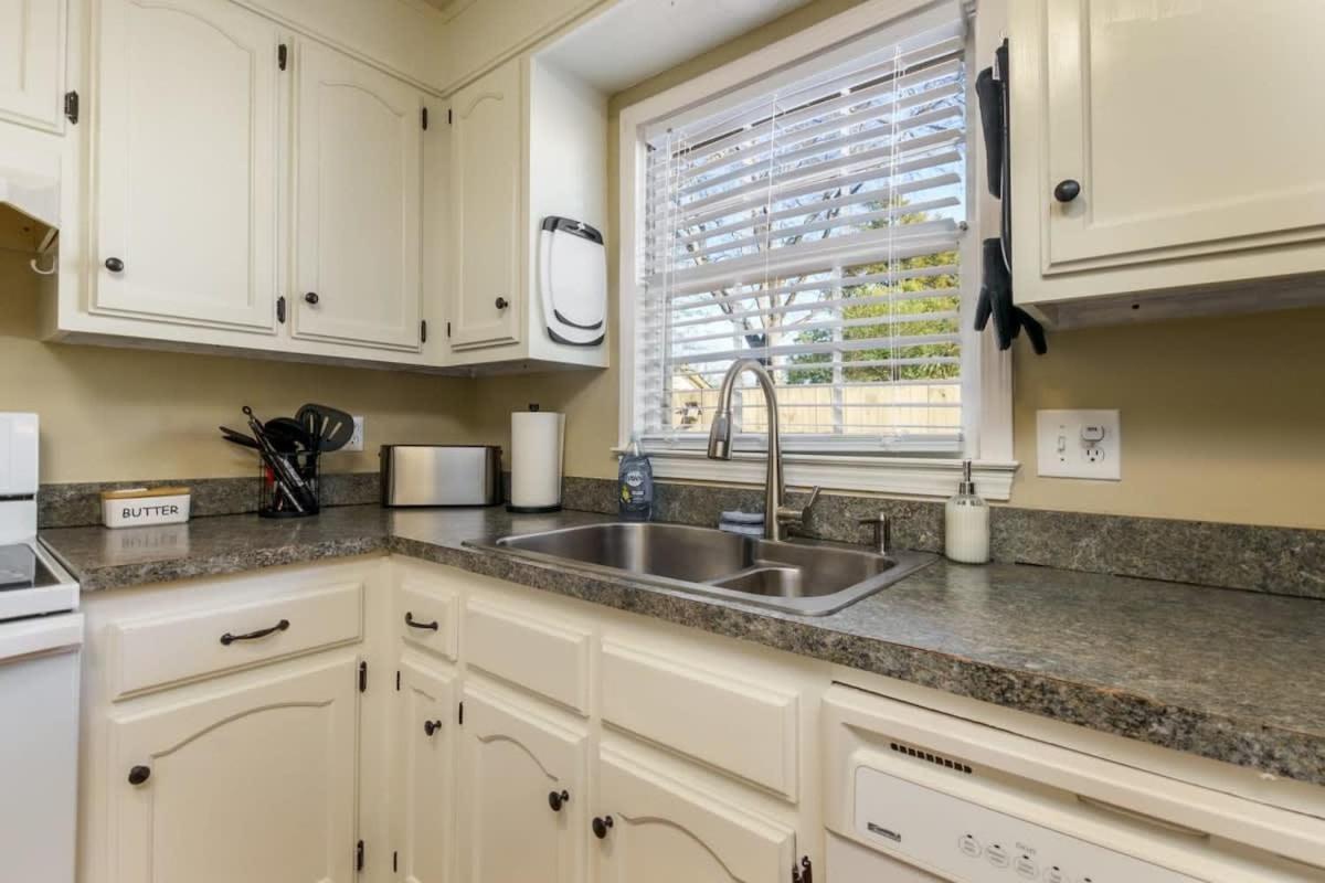 Alabama Get Away Gorgeous Home Location A Near Medical Ctr Tuscaloosa Bagian luar foto